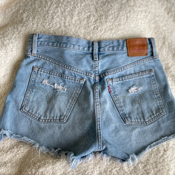 501 Levi Jeans Shorts 27 - Picture 6 of 7